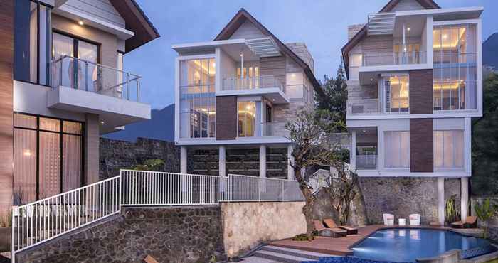 Kolam Renang Azcarya Villa Type Harry