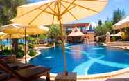 Kolam Renang 4 Baan Grood Arcadia Resort & Spa