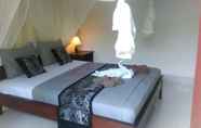 Kamar Tidur 7 Emalia Homestay