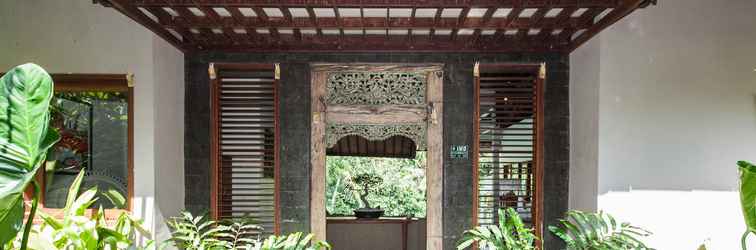 Lobby Villa Umah Wake