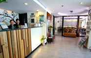 Lobi 3 Fersal Hotel Neptune Makati