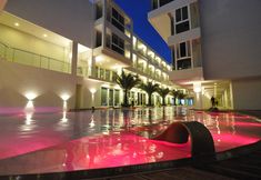 游泳池 3 Astoria Current