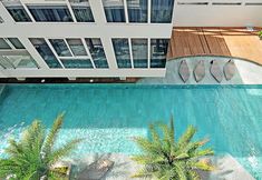 游泳池 2 Astoria Current