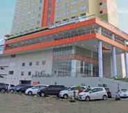 Exterior 2 HARRIS Hotel Samarinda