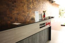 Lobi Feung Nakorn Balcony Rooms and Cafe