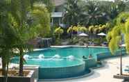 Kolam Renang 2 P.S Hill Resort (SHA Extra Plus)