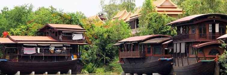 Luar Bangunan Mom Chailai River Retreat Nakhon Pathom