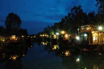 Luar Bangunan 4 Mom Chailai River Retreat Nakhon Pathom