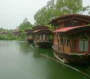 Kolam Renang 4 Mom Chailai River Retreat Nakhon Pathom