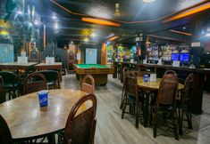 Entertainment Facility 6 OYO 722 Slouch Hat Inn 