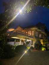 Bên ngoài 4 Q Hotel Tagaytay