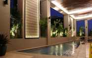 Kolam Renang 2 Mosaic Tower by Funsho Vacation Homes