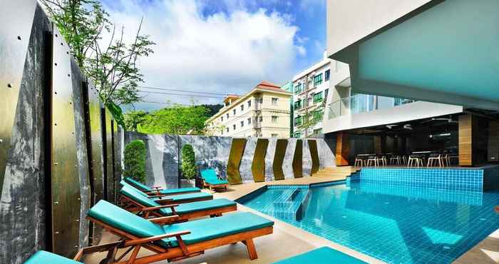 Swimming Pool Ratana Patong Beach Hotel by Shanaya