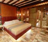 Bedroom 2 Kape Hotel