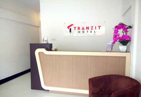 Bên ngoài Tranzit Hotel