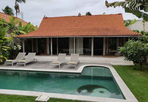 Kolam Renang Villa Balimasan