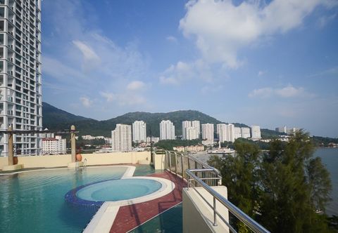 Swimming Pool Leisure Cove Hotel & Apartments