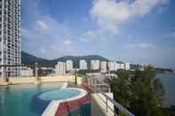 Kolam Renang Leisure Cove Hotel & Apartments