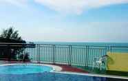 Kolam Renang 4 Leisure Cove Hotel & Apartments
