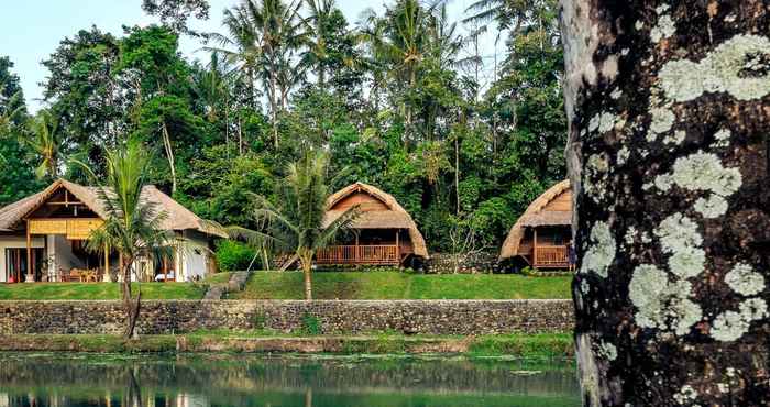 Atraksi di Area Sekitar Alam Taman Villa