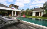 Kolam Renang 6 Villa Papat