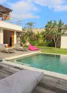 SWIMMING_POOL Villa Papat