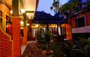 Exterior 2 Kampoeng Djawa Guest House