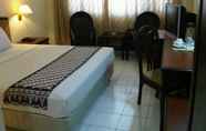 Kamar Tidur 3 King Hotel Wates