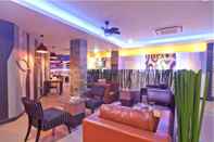 Bar, Cafe and Lounge Ratana Apart-Hotel at Kamala