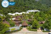 Bangunan The Village Resort & Spa (SHA Plus+)