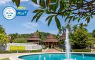 Kolam Renang 6 The Village Resort & Spa (SHA Plus+)