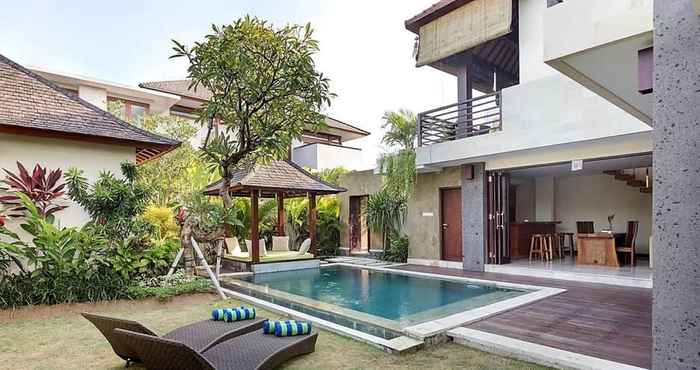 Kolam Renang Villa Loluan