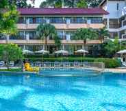 สระว่ายน้ำ 3 Patong Lodge Hotel
