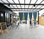 Bar, Cafe and Lounge 4 1715 House & Caff Resort Phuket