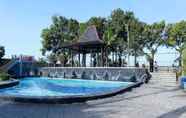 Swimming Pool 3 Istana Permata Hotel Juanda 