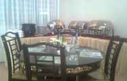 Restoran 6 Hotel Surya Palace Syariah