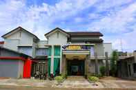 Exterior Hotel Surya Palace Syariah