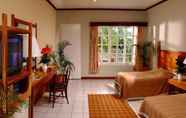 Bedroom 6 Almont Inland Resort