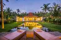 Kolam Renang The Melaya Villas