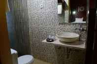 Toilet Kamar Langkisau Resort Hotel & Restaurant Syariah