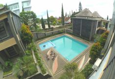 Swimming Pool 2 Grand Hani Hotel