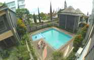 Swimming Pool 2 Grand Hani Hotel