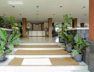 Lobby 2 Grand Hani Hotel