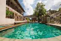 Swimming Pool Baan Veerakit