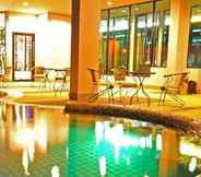 Swimming Pool 2 Mantra Varee Hotel