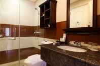 In-room Bathroom Crosswinds Resort Suites