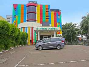 Exterior 4 Super OYO Townhouse OAK Hotel Fiducia Serpong