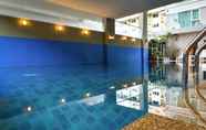 สระว่ายน้ำ 3 Boss Suites Nana Hotel