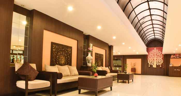 Lobby Boss Suites Nana Hotel