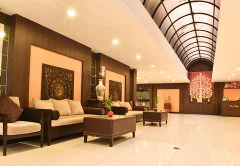 Lobby Boss Suites Nana Hotel